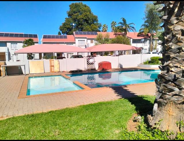 2 BEDROOM APARTMENT FOR SALE IN GLEN MARAIS